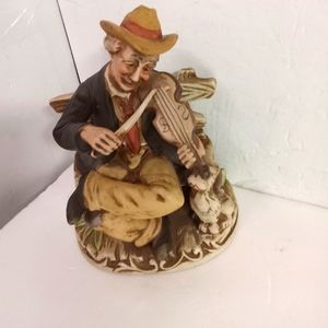 Vintage Homco Man Sitting Playing Violin 🎻  Porcelain Violinist Figurine